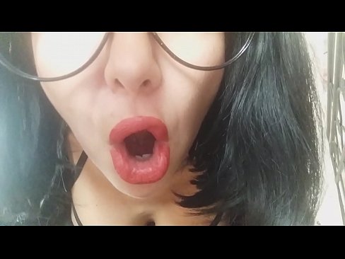 ❤️ ګرانه، ستا سوزنده مور به تاسو نن ښوونځي ته نه پریږدي ... زه تاسو ته ډیره اړتیا لرم ... ❤️❌ ❌